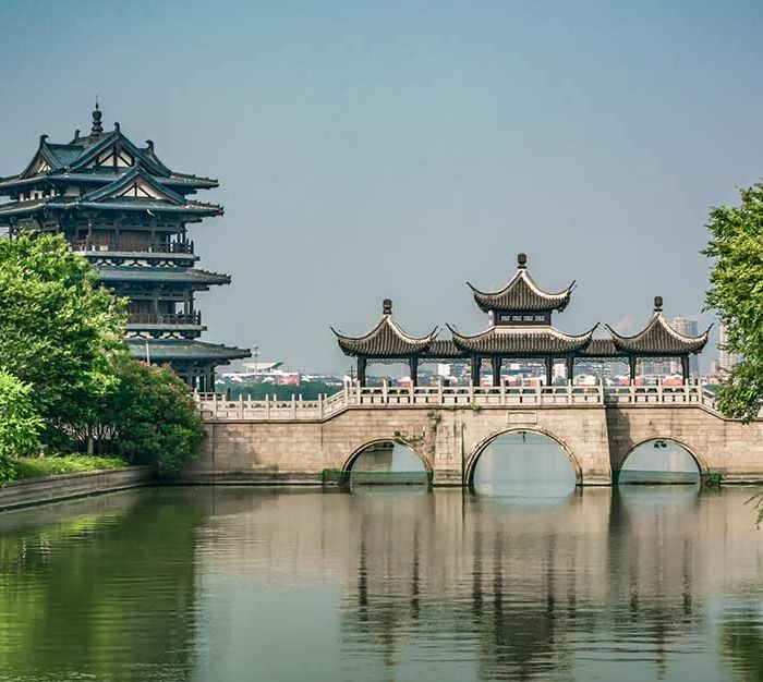 Multifaceted China: A Grand Journey from Shanghai to Beijing (Demo)